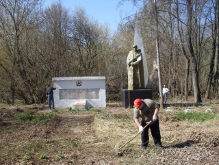 Акция ОО «БРСМ» «Память о погибших воинах»